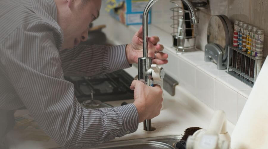 Professional Tankless Water Heater Installation in Florahome, FL